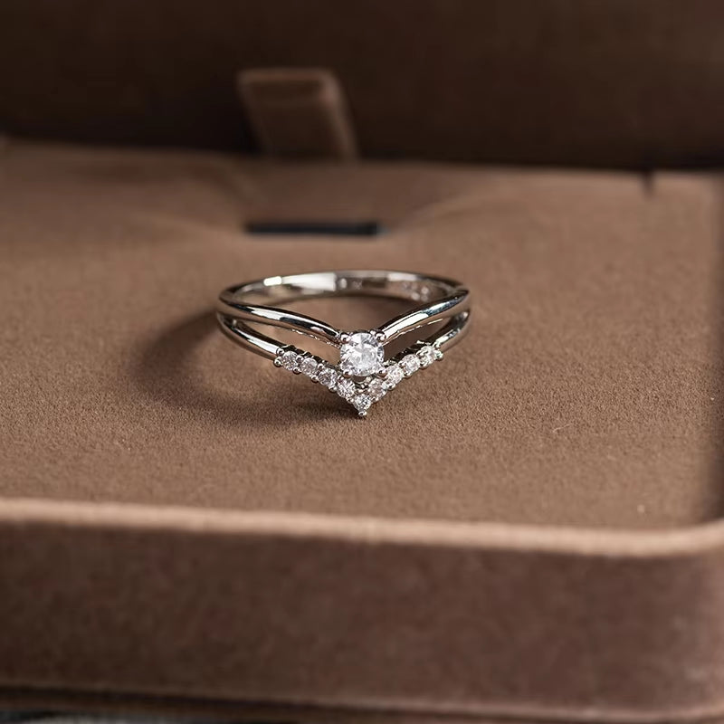 New Silver Color Cubic Zircon Engagement Classic Rings for Women Elegant Gift Hot Sale Simple Rhainstone Ring Jewelry