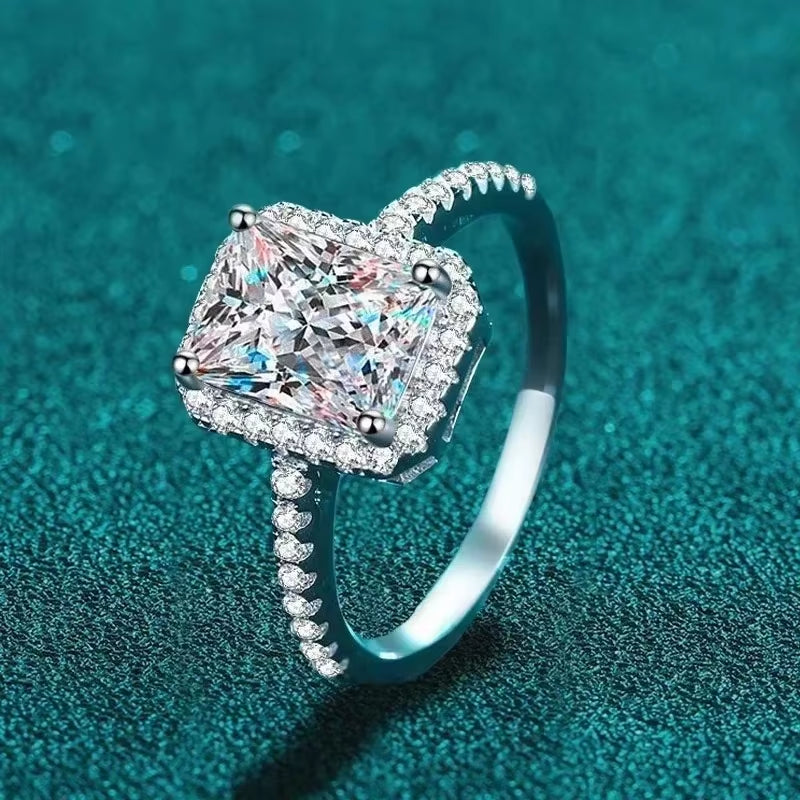 2 Carat Moissanite Diamond Ring 