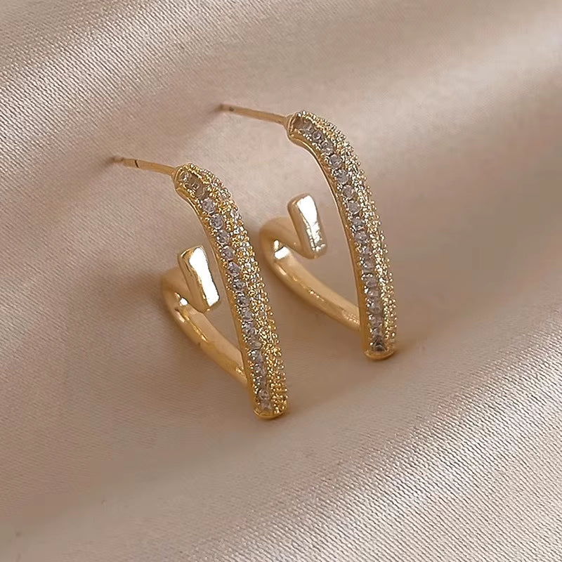 Elegant Gold Rhinestone Heart Earrings